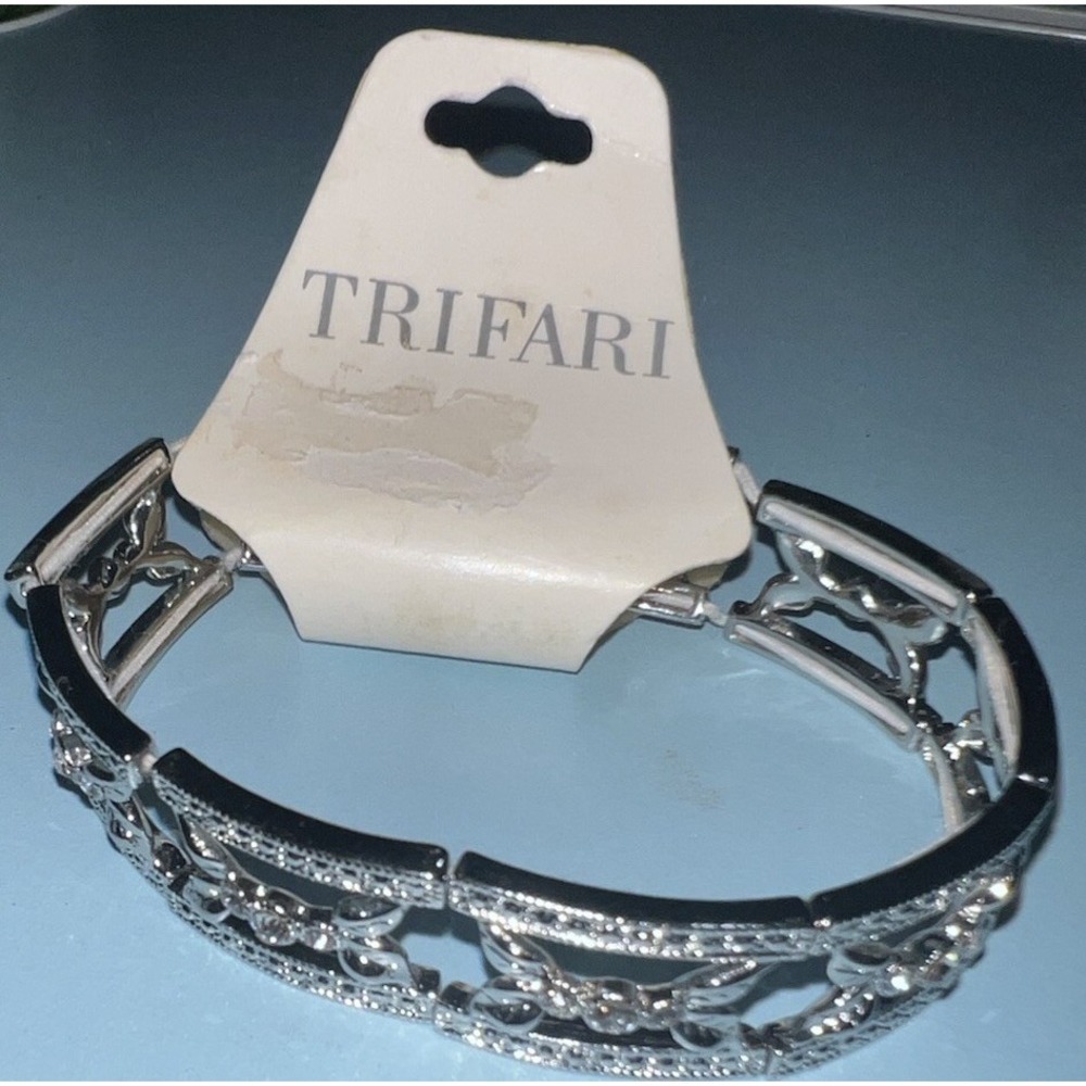 Vintage Trifari Silver Tone Stretch Bracelet